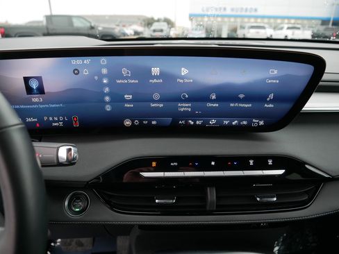 Used 2025 Buick Enclave Preferred image 33