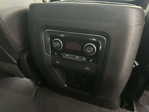 Used 2022 Chevrolet Suburban Premier w/ Premium Package RWD image 25