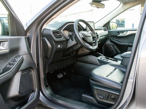 Used 2022 Ford Escape SEL image 29