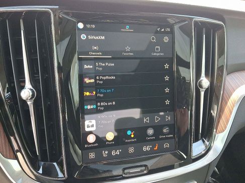 Certified 2025 Volvo S60 T8 Plus AWD/4WD image 18