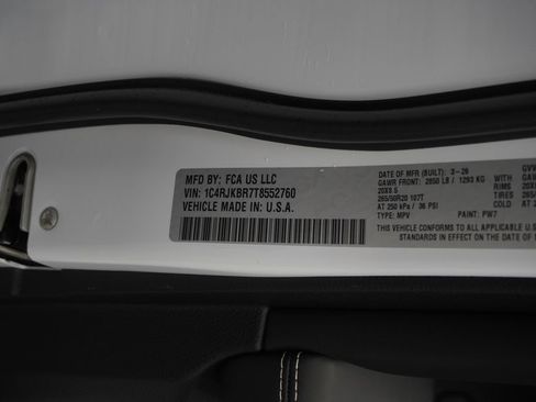 New 2026 Jeep Grand Cherokee L Limited AWD/4WD image 40