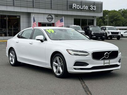 Used 2019 Volvo S90 T5 Momentum