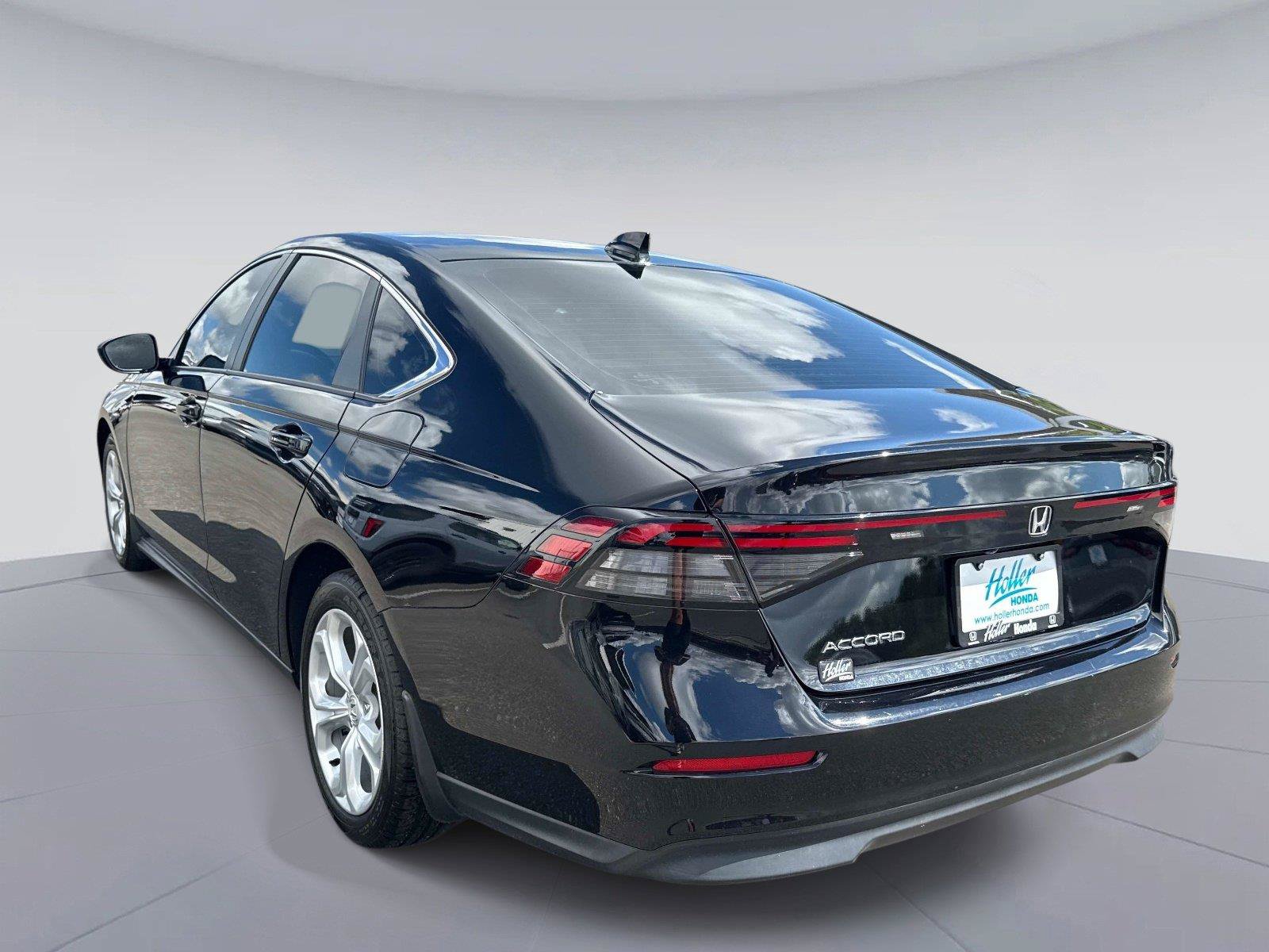 Certified 2024 Honda Accord LX image 6