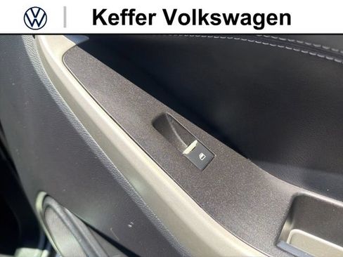 Used 2021 Ford Explorer Limited RWD image 36