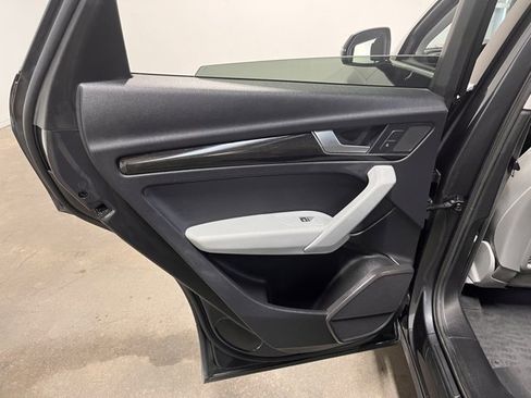 Used 2018 Audi Q5 2.0T Premium Plus w/ Premium Plus Package image 19