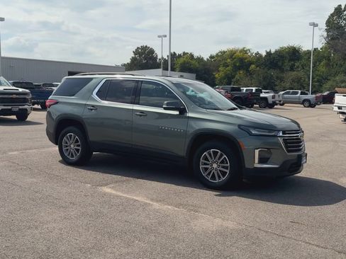Used 2023 Chevrolet Traverse LT AWD/4WD image 2