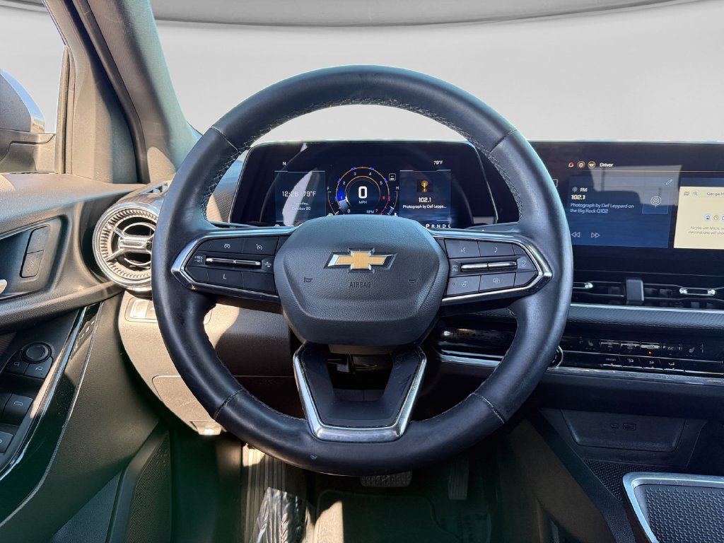 Used 2025 Chevrolet Equinox LT w/ Safety and Technology Package AWD/4WD image 14