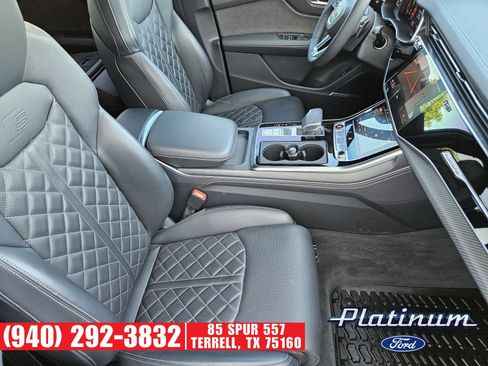 Used 2025 Audi SQ7 Prestige w/ Prestige Package AWD/4WD image 15