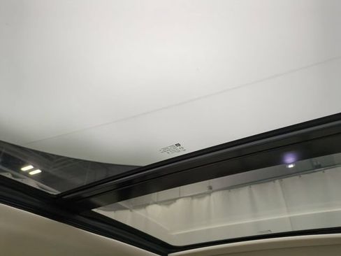 Certified 2023 Cadillac XT5 Premium Luxury w/ LPO, Floor Liner Package AWD/4WD image 19