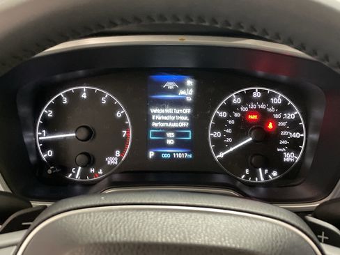 Certified 2025 Toyota Corolla SE image 21