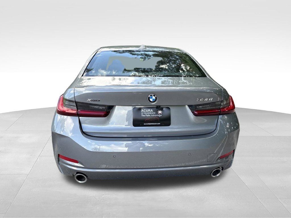 Used 2026 BMW 330i xDrive Sedan AWD/4WD image 4