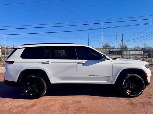 New 2025 Jeep Grand Cherokee L Limited w/ Luxury Tech Group II RWD image 4