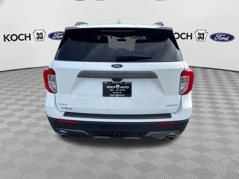 Used 2023 Ford Explorer XLT w/ Equipment Group 202A AWD/4WD image 7