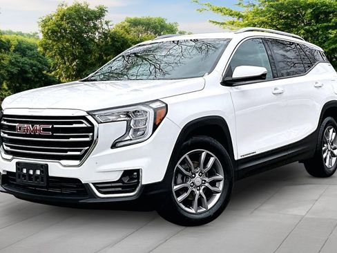 Used 2024 GMC Terrain SLT AWD/4WD image 11
