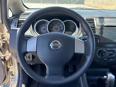 Used 2009 Nissan Versa 1.8 S FWD image 22