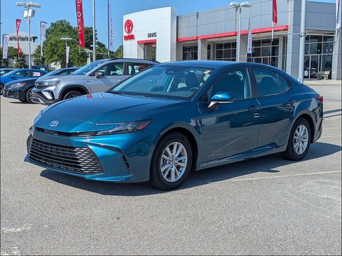 Certified 2025 Toyota Camry LE FWD image 7