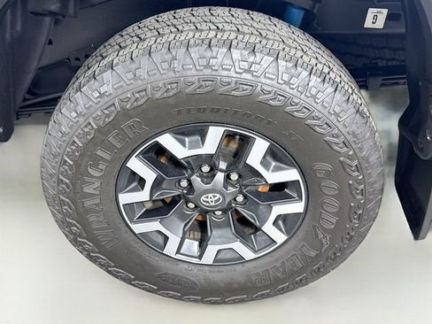 Certified 2022 Toyota Tacoma TRD Off-Road w/ TRD Premium Off Road Package AWD/4WD image 34