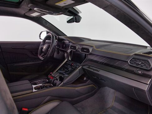 Used 2024 Lamborghini Urus S image 28