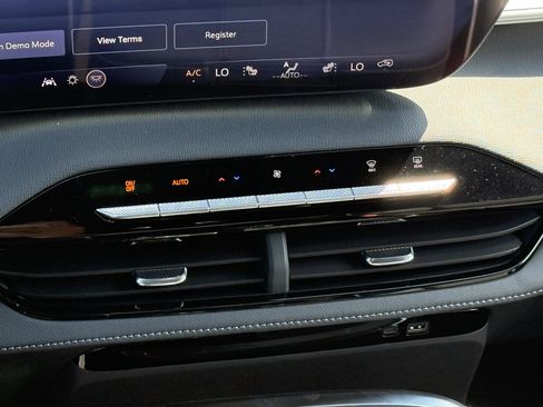 New 2026 Buick Enclave Preferred w/ Power Package image 14