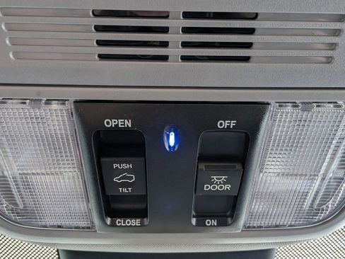 Used 2024 Honda Odyssey EX-L image 19