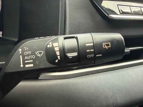 Used 2023 Mitsubishi Outlander SEL FWD image 35