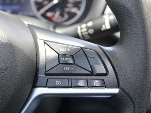 Used 2022 Nissan Altima 2.5 SV FWD image 25