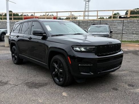 Used 2022 Jeep Grand Cherokee L Limited w/ Luxury Tech Group II AWD/4WD image 8