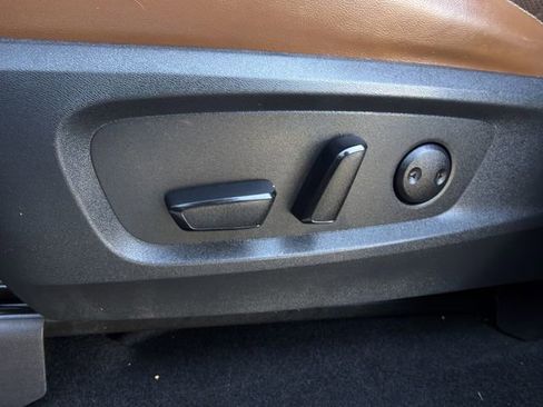 Used 2022 Nissan Pathfinder Platinum w/ Cargo Package image 24