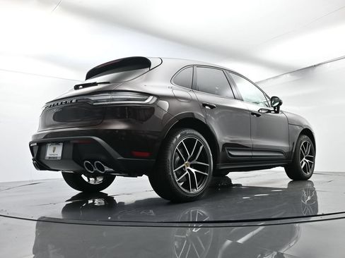 Certified 2025 Porsche Macan AWD/4WD image 52