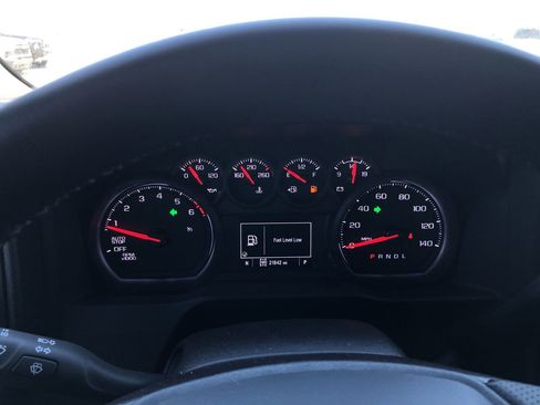 Used 2024 Chevrolet Silverado 1500 Custom image 16