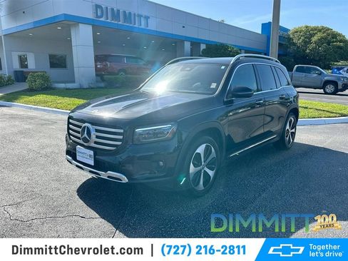 Used 2025 Mercedes-Benz GLB 250 4MATIC image 1