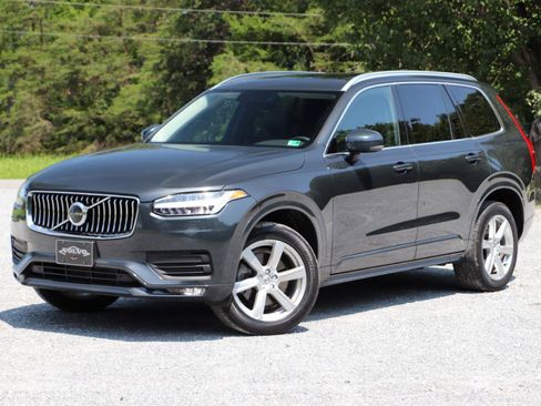 Used 2021 Volvo XC90 T6 Momentum AWD/4WD image 37