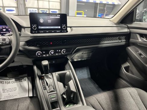 Used 2025 Honda Accord LX image 22
