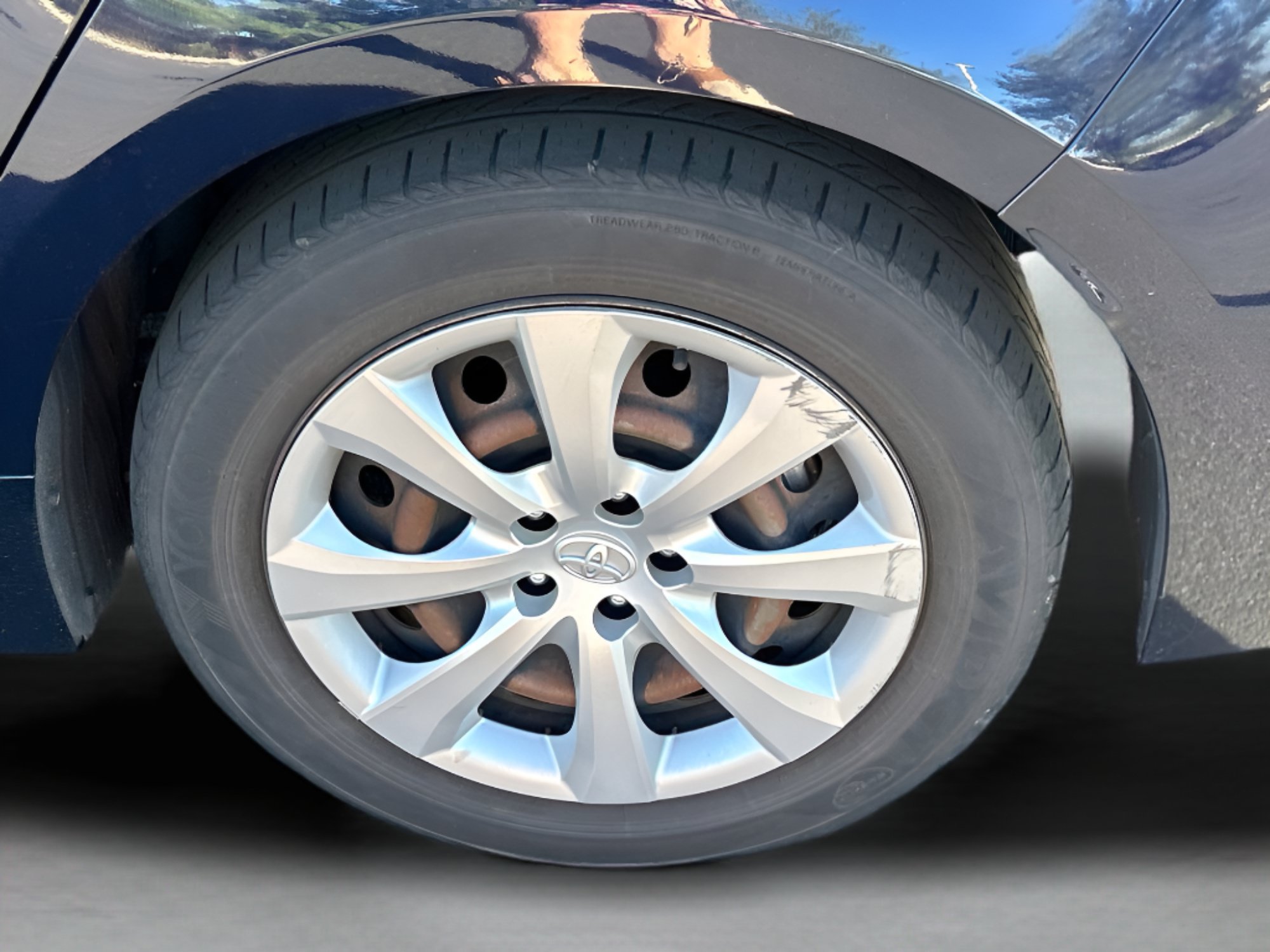 Used 2021 Toyota Corolla LE w/ Carpet Mat Package (TMS) FWD image 14