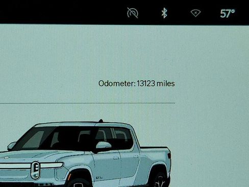 Used 2023 Rivian R1T Adventure image 17