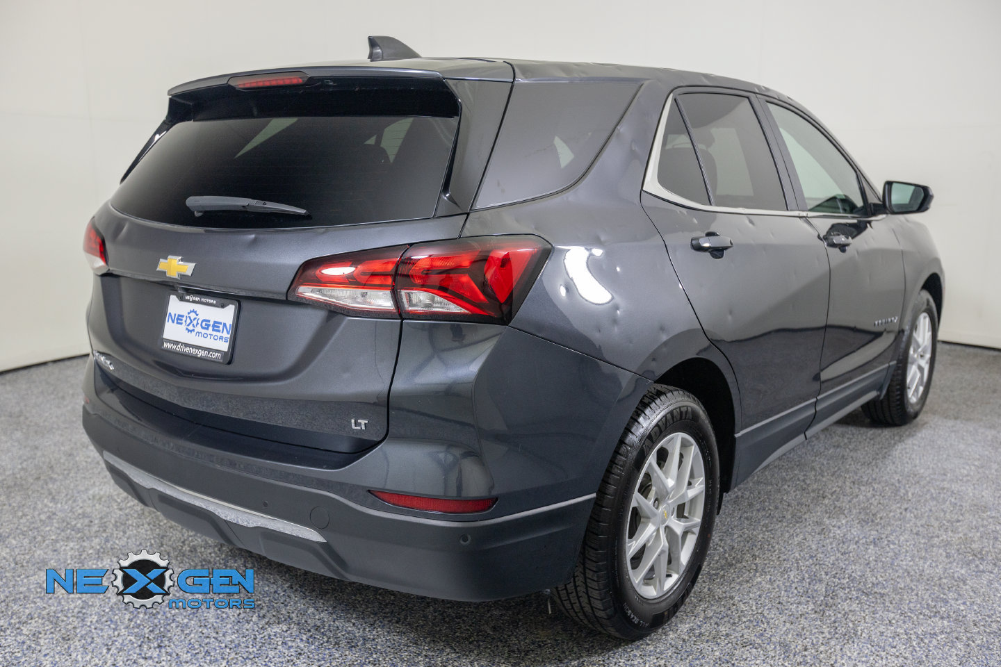 Used 2022 Chevrolet Equinox LT FWD image 8