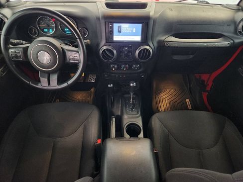 Used 2015 Jeep Wrangler Unlimited Sport w/ Quick Order Package 24S AWD/4WD image 24