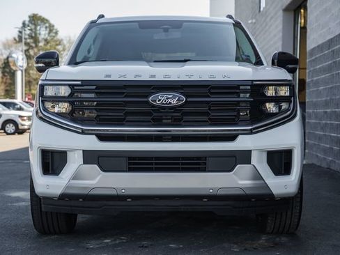 New 2026 Ford Expedition Platinum w/ Platinum Ultimate Package image 3
