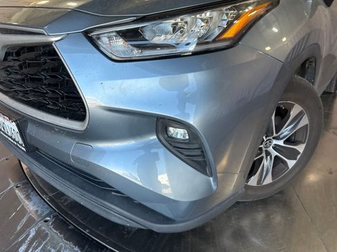 Used 2020 Toyota Highlander XLE FWD image 9