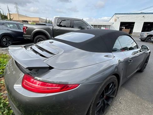 Used 2015 Porsche 911 Carrera S RWD image 3