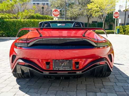 Used 2023 Aston Martin V12 Vantage Roadster image 25
