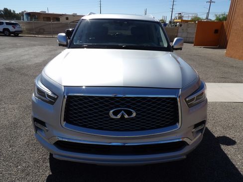 Used 2019 INFINITI QX80 Luxe AWD/4WD image 3