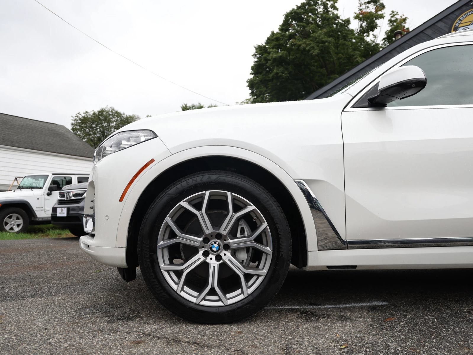 Used 2020 BMW X7 xDrive40i w/ Parking Assistance Package AWD/4WD image 12