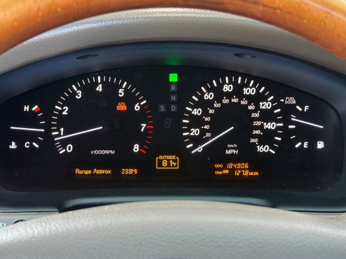 Used 2005 Lexus LS 430 RWD image 32