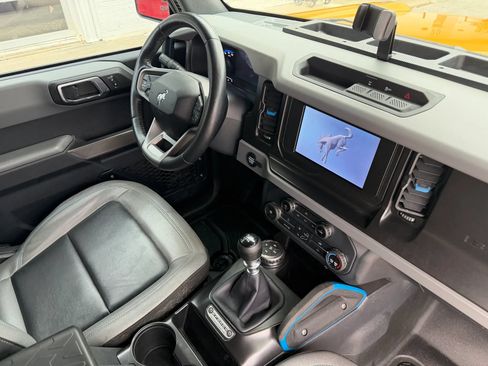 Used 2022 Ford Bronco Black Diamond AWD/4WD image 14