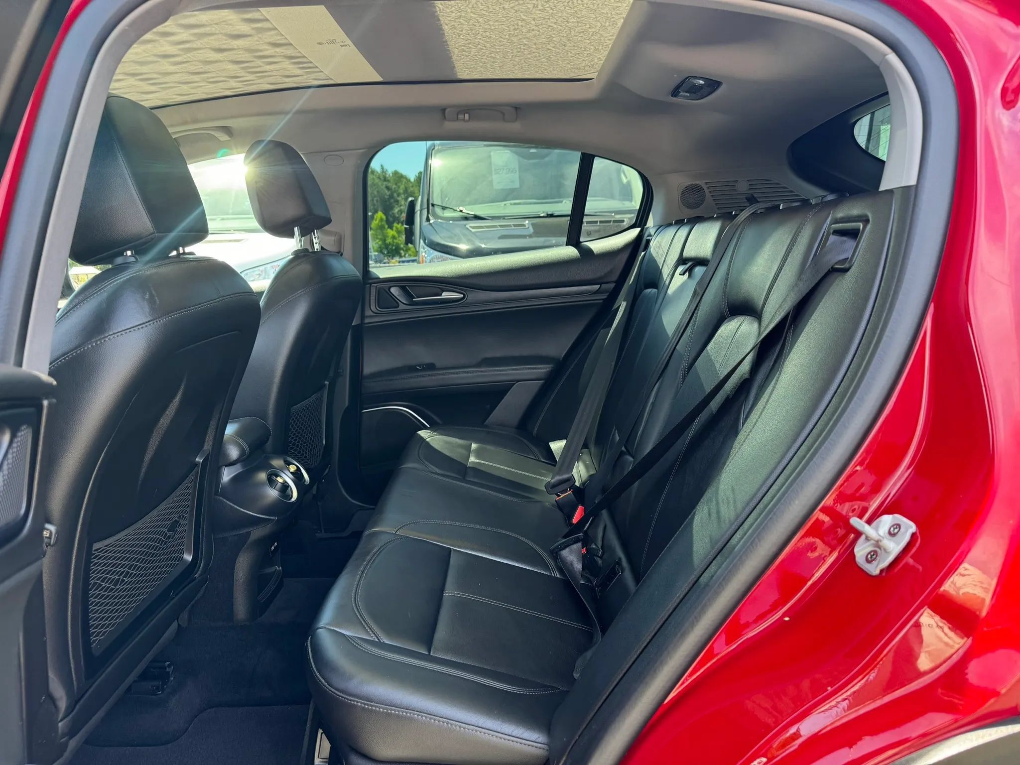 Used 2019 Alfa Romeo Stelvio RWD image 11