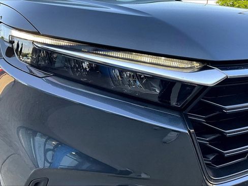 Used 2025 Honda CR-V LX image 29