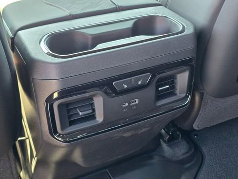 New 2026 GMC Sierra 1500 AT4X w/ LPO, Black Badging Package AWD/4WD image 18