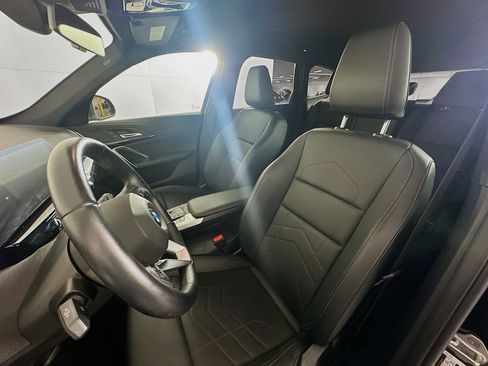 Used 2025 BMW X1 xDrive28i image 13