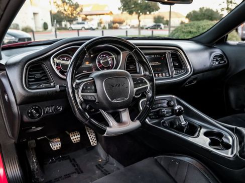 Used 2015 Dodge Challenger SRT w/ Technology Group image 11